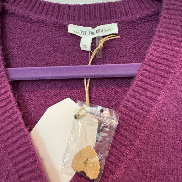 Cardigan with pearl hearts - Picture 4 of 5